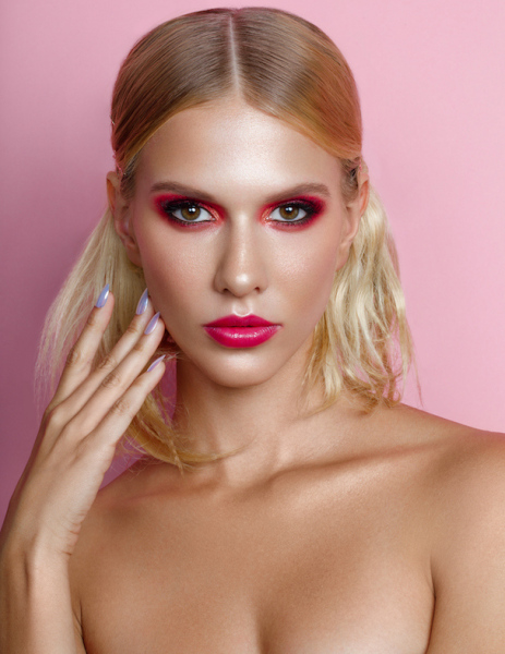 photography: Marina Schneider-Moog | make-up: Christine Eleven | hair: Rima Sium
