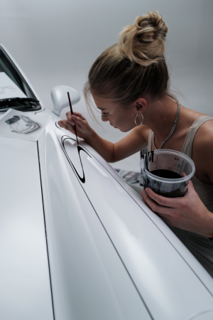 photography: Jasper Eckert | videography: Loniac Film | model: Hanna Schönwald | usage: Porsche ArtCar