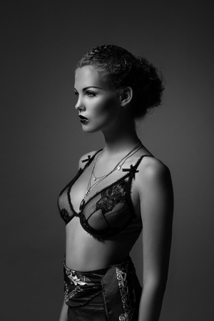photography: Alex Stiebritz | make-up: Christine Eleven | hair: Katja Kühnberger | styling: Jennifer Mertens