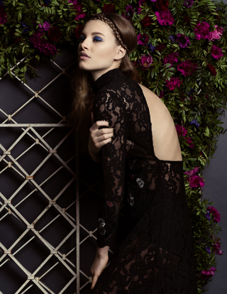 photography: Marina Schneider-Moog | make-up: Christine Eleven | hair: Rima Sium