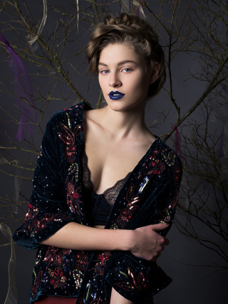photography: Marina Schneider-Moog | make-up: Christine Eleven | hair: Rima Sium