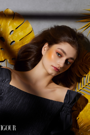 photography: Sascha Schäfer | model: Rebecca Schmidt, Brodybookings Stuttgart | usage: "Illumina" Vigour Magazin