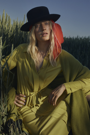 photography: Jaan Eric Fischer | model: Marie Louwes | production: Vera Troeger