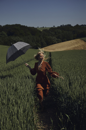 photography: Jaan Eric Fischer | model: Marie Louwes | production: Vera Troeger