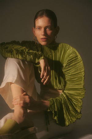 photography: Jonas Müller | styling: Janine Aggen | model: Carolin Suenderhauf