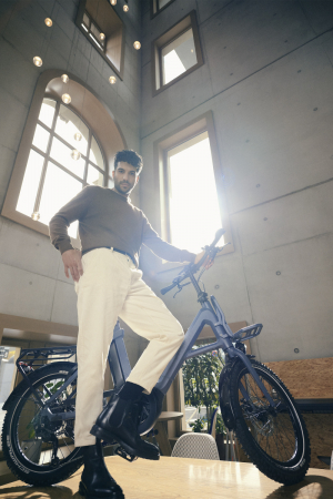 client: Kalkhoff | production: Zvei Studios | director: Lukas Bierholz | dop: Jens Wirtzfeld | photography: Valentin Mühl | model(s): Hüseyin | postproduction, film: Philip Schürk | postproduction, photo: Tim Wachnowski