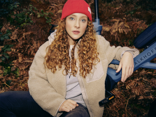 client: Kalkhoff | production: Zvei Studios | director: Lukas Bierholz | dop: Jens Wirtzfeld | photography: Valentin Mühl | model(s): Marie, Hüseyin | postproduction, film: Philip Schürk | postproduction, photo: Tim Wachnowski