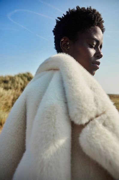 photography: Verena Knemeyer c/o DoubleT | model: Fatou(mata) Kaba | styling: Heike Held | usage: SCHÖN! magazine
