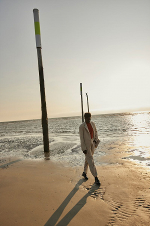 photography: Verena Knemeyer c/o DoubleT | model: Fatou(mata) Kaba | styling: Heike Held | usage: SCHÖN! magazine