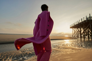 photography: Verena Knemeyer c/o DoubleT | model: Fatou(mata) Kaba | styling: Heike Held | usage: SCHÖN! magazine