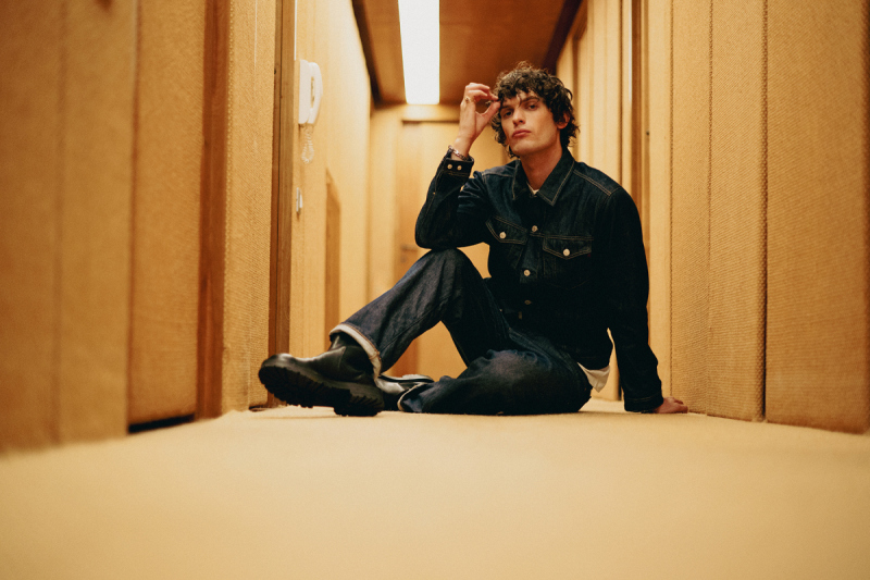 art direction, photography, videography: Julian Spangenberg | client: REPLAY
