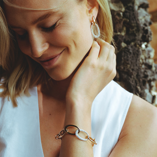 photography: Christoph Klutsch | model: Kim Hnizdo & Dennis Böer | client: BAUNAT