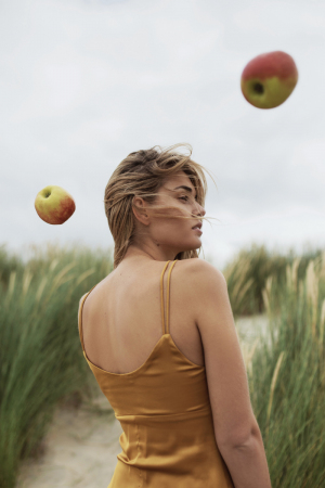 photography: Prisillya Junewin | styling: Chiara Bottin | model: Luisa Hartema c/o Munich Models | usage: Latest Magazine
