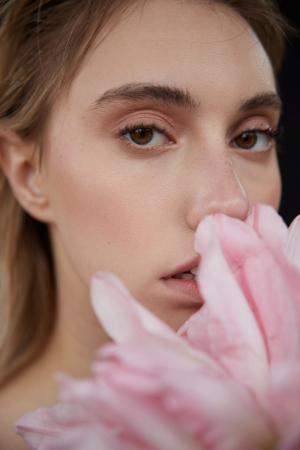 photography: Kaj Lehner | styling: Fatma Walter | model: Polly Roche | usage: SickyMag