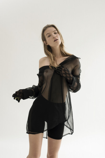 photography: Katharina Werle | styling: Franziska Wienecke | model: Feli c/o pma models | L'Officiel Austria