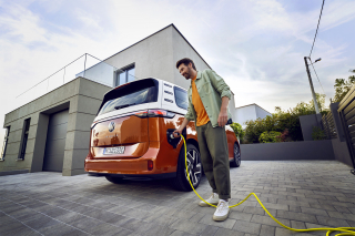 photography: Joe Hoelzl | videography: Spreadfilms | styling: Anna-Marina Roth | client: Volkswagen AG