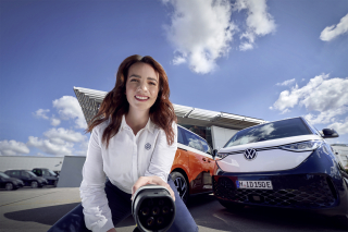 photography: Joe Hoelzl | videography: Spreadfilms | styling: Anna-Marina Roth | client: Volkswagen AG