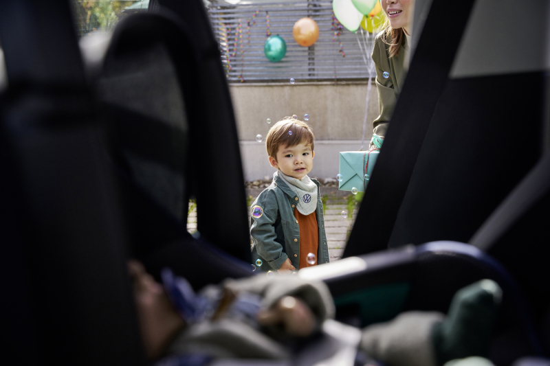 photography: Joe Hoelzl | videography: Spreadfilms | styling: Anna-Marina Roth | client: Volkswagen AG