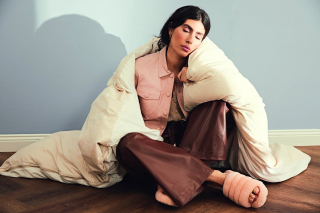 photography: Valentin Mühl c/o zvei_ Studios | hair & make-up: Anna Dreisen | usage: TM