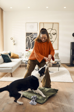 photography: Nick Wolff | production: OFFWEGO Studio | postproduction: Tim Wachnowski | models: Tony Babczyk & Pauline Fernandez | client: Mera Tiernahrung