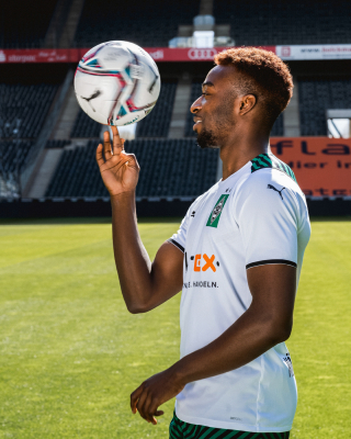 photography: Stefan Grey | client: PUMA | usage: Borussia Mönchengladbach | production: PPS Produktionsservice