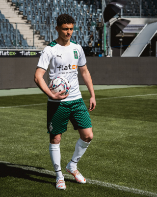 photography: Stefan Grey | client: PUMA | usage: Borussia Mönchengladbach | production: PPS Produktionsservice