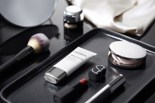 photography: Jeanette Bäumer | production: Orendt Studios | client: Douglas