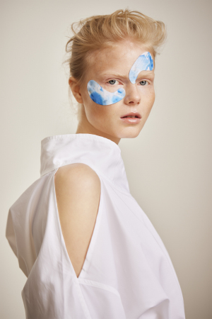 photography: Stefan Kapfer | hair & make-up: Tanja Kern | model: Emily Lipton | usage: ELLE Serbia