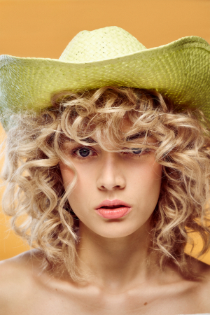 photography: Florian Rixen Moll | styling: Maria Morfis | model(s): Lynn K. c/o modelwerk