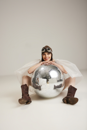 photography: Stefan Kapfer | hair & make-up assistance: Lena Beckert | model: Philippa K. c/o Louisa models