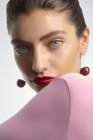 photography: Sallyhateswing | model: Melina Martin