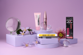 photography: Mona Strieder | production: twentyfourone // motionpicture GmbH | client: Maybelline New York c/o L\'ORÉAL Deutschland GmbH